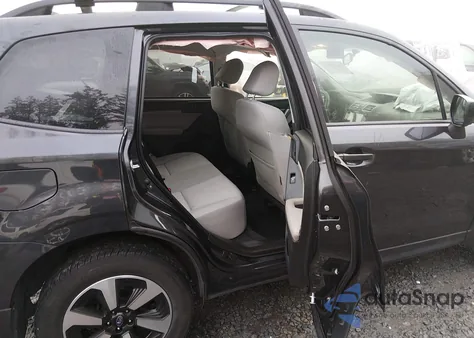 2017 Subaru Forester 2.5I Premium z USA, uszkodzony, nr VIN JF2SJAEC7HH549269